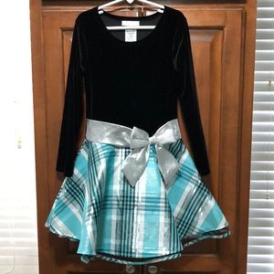 Girl’s semi formal dress worn once